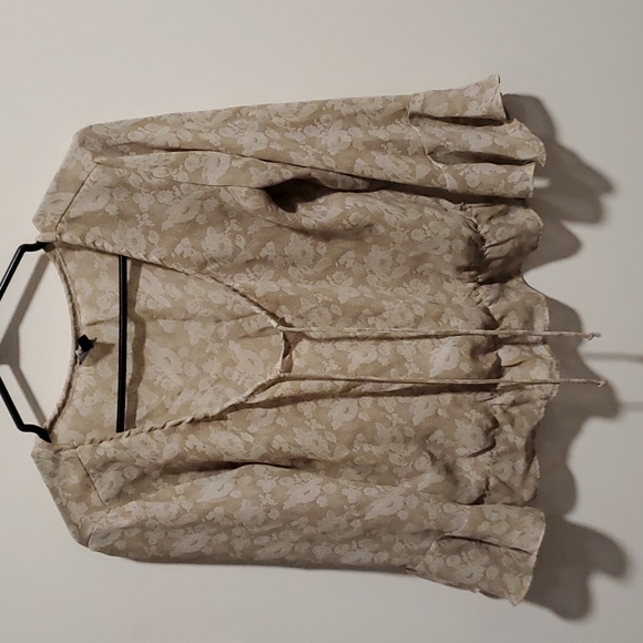 Floral Print Blouse - Picture 1 of 1